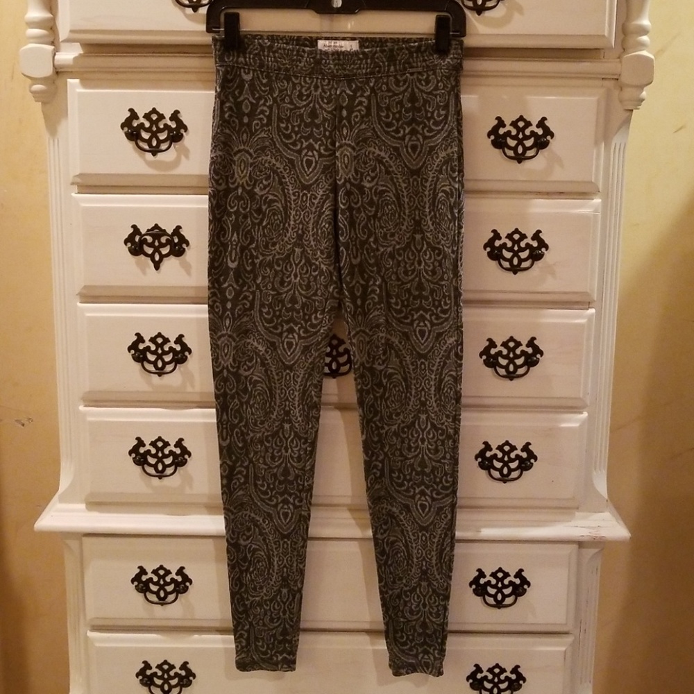 Abercrombie & Fitch Gray Print Leggings